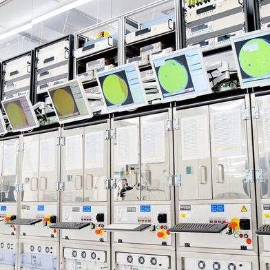 Cleanroom bei AMS Osram. (Bild: AMS Osram)