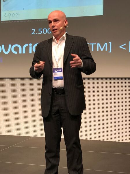 Warum und wie die Quanteninformatik die „klassische“ IT und Cloud disruptieren wird, führte Georg Gesek (CEO der Novarion Systems) in der Abschluss-Keynote aus. (Vogel IT-Medien GmbH)