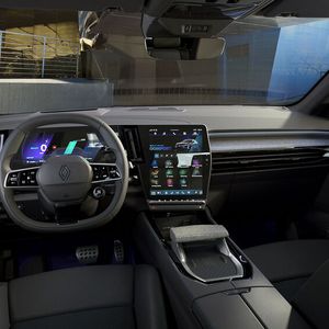 Das Cockpit ist modern und digital gestaltet.(Bild:  Renault)