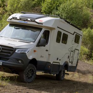 Als Allradler erlebt das Expeditionsmodell Eura Xtura 686 EF seine Düsseldorf-Premiere.(Bild:  Torsten Gauls)