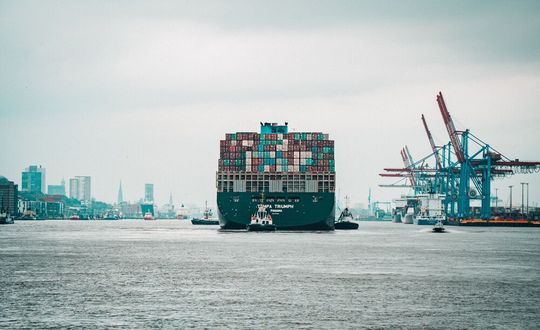 Schon in ein paar Jahren wird sich zeigen, dass für die Logistik Daten das Schmieröl der Lieferketten sein werden. Schon in ein paar Jahren wird sich zeigen, dass für die Logistik Daten das Schmieröl der Lieferketten sein werden.