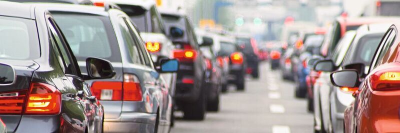 Gerade der Straßenverkehr sorgt in Ballungsräumen für hohe Feinstaubkonzentrationen.