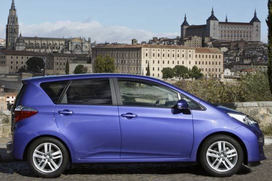 Mit 3,99 Metern Länge ist der Verso-S eines der kürzesten Fahrzeug seiner Klasse. (Archiv: Vogel Business Media)