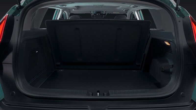 In den Kofferraum des Bayon passt allerdings etwas mehr hinein. (Bild: Hyundai)