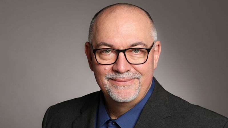 Frank Weber ist Projektmanager bei PSI FLS Fuzzy Logik & Neuro Systeme. Beim Smart Factory Day referiert er zum Verknüpfen technischer Restriktionen mit Kennzahlen.(Bild:  PSI FLS Fuzzy Logik)