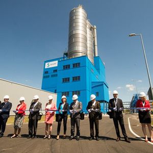 Mr. Jacek Bobrowicz/Solvay Poland Director, Mr. Stanislaw Dyraga/Solvay Silica Wloclawek Site Director, Mrs. Ewa Mes/Pomeranian Province Governor, Mr. Alexis Brouhns/Solvay Europe General Manager & Solvay Public Affairs Director, Mrs. Collette Taquet/Belgian Ambassador to Poland, Mrs. An Nuyttens/Solvay Silica President, Mr. Janusz Ostapiuk/Vice Minister of Environment, Mr. Marek Smoczyk/Secretary of Pomeranian Province, Mr. Bruno Jestin/Solvay Silica Europe Zone Director, Mrs. Dorota Grabczynska/Wloclawek City Vice Mayor