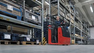 Neu entwickelte Kommissionierer von Linde Material Handling sind in der Version mit integrierter Lithium-Ionen-Batterie nach eigenen Angaben die kompaktesten Fahrzeuge am Markt. (Bild: Linde-MH)
