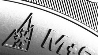 Reifen mit Schneeflockensymbol müssen ab Winter 2020 auch auf der Lenkachse von Lkws und Bussen montiert sein. (Goodyear)