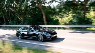 Der Porsche Panamera erhält im Herbst ein Facelift. (Bild: Porsche)