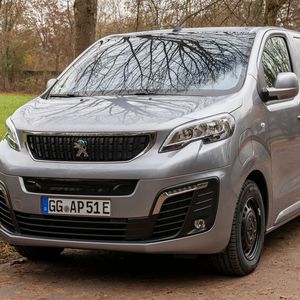 Der Peugeot E-Expert ist ein neuer batterieelektrischer PSA-Transporter.(Bild:  Peugeot)