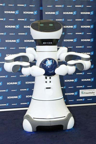 Der Care-O-bot 4 vom Fraunhofer IPA feierte auf den Schunk Expert Days seine öffentliche Weltpremiere. (Bild: Schunk)