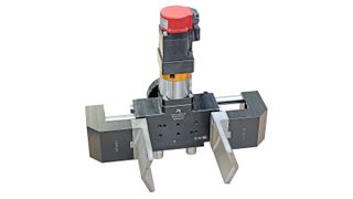 Der Greifer ermöglicht die sichere Handhabung empfindlicher Werkstücken bis 80 kg Gewicht. (IPR)