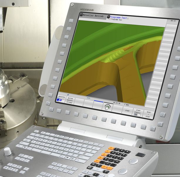 Die einzigartig detailgetreue 3D-Simulationsgrafik der TNC 640 unterstützt den Anwender dabei, fehlende Angaben oder Ungereimtheiten im Programm ohne Gefahr für Werkstück, Werkzeug und Maschine schon im Vorfeld einer Bearbeitung zu entdecken. (Bild: Heidenhain)