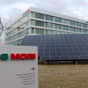 Das Global Headquarter von DMG Mori in der Schweiz bietet Büroflächen für 250 Mitarbeiter. Derzeit sind 180 Mitarbeiter beschäftigt.