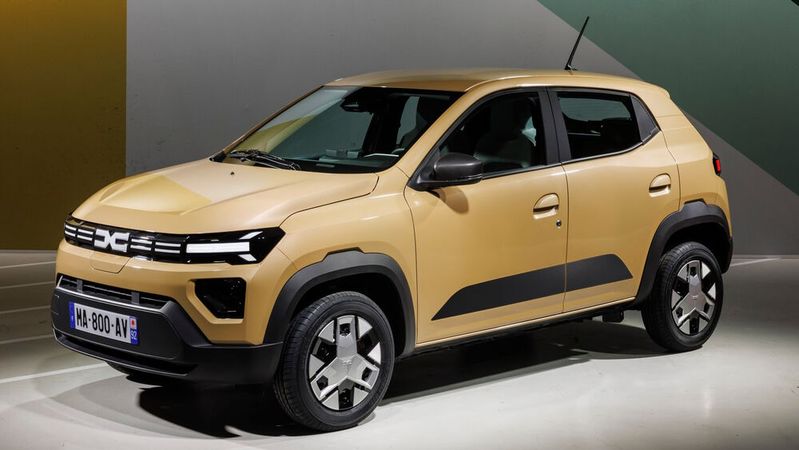 Im Sommer kommt der Dacia Spring mit neuer Optik auf den Markt.(Bild:  Dacia)