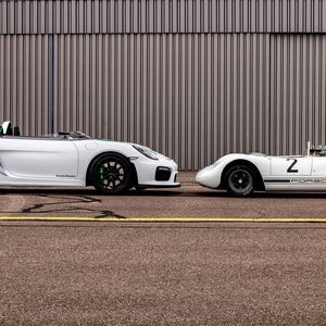 (Porsche)