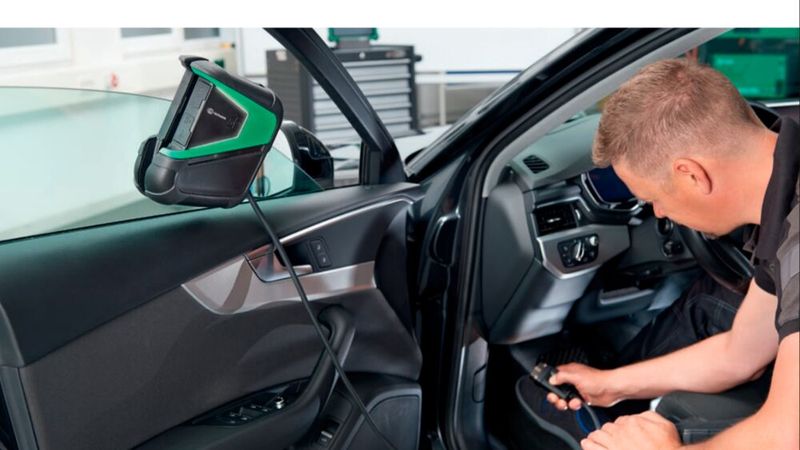 Bei Hella Gutmann sollen Werkstätten im Rahmen von Fahrzeugdiagnosen künftig von künstlicher Intelligenz profitieren.(Bild:  Hella Gutmann)