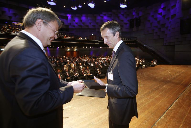 Mehr als 1.300 Wissenschaftler aus Industrie, Hochschulen und Forschungseinrichtungen treffen sich vom 30. September bis zum 2. Oktober in Aachen. Im Mittelpunkt der Veranstaltung steht diesmal die Frage, wie chemische Verfahrenstechnik und Biotechnologie die Zukunft gestalten können. (Bild: Dechema/Mika Volkmann)
