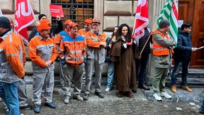 Bei Swiss Steel wird zwar an der Zukunftsfähigkeit gearbeitet, um im stählernen Rennen bleiben zu können, doch gleichzeitig schlagen deshalb die Wellen des Unmuts bei der Tochter DEW in Deutschland hoch ... (Bild: SRF / S. Studer)