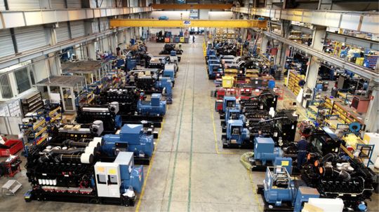 Hier werden Notstrom-Generatoren produziert. (Bild:  Kohler)