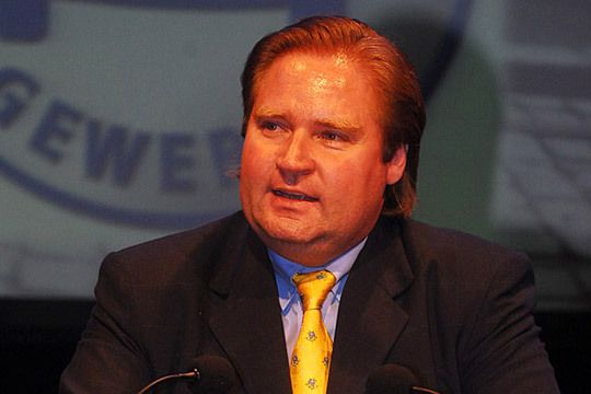 Der nordrhein-westfälische Verkehrsminister Lutz Lienenkämper lobte das Engagement der Kfz-Innung: Vor 25 Jahre habe das Land der Kölner Innung hoheitliche Aufgaben übertragen. Das habe man nie bereut, denn  die Innung zeichne sich durch Sachverstand, Effektivität und Zuverlässigkeit aus. (Archiv: Vogel Business Media)