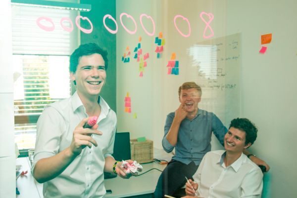 Die Führungsriege des Start-ups (von links): Felix Hartentec, CEO, Jakob Sturm, CTO, und Clemens Techmer, CTO (Karen Köhler, www.masterspot.de)