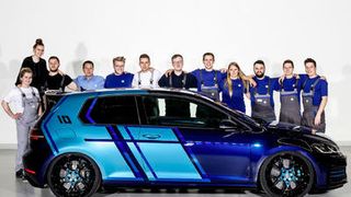 Ein ganz besonderer Golf GTI: Mit 312-kW-Hybridantrieb, präsentiert von Auszubildenden der Volkswagen AG (Volkswagen)