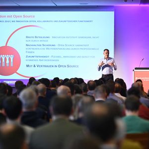 Vortrag „Innovationen – wie geht das mit Open Source“ mit Frank Hoberg (Co-Founder Open-Xchange).(Bild:  Christian Augustin)