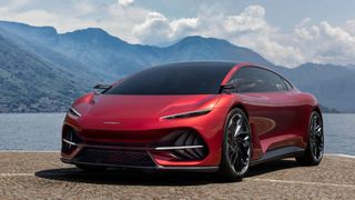 Ab 2026 sollen sich E-Autos mit einem Aehra-Schriftzug auf der Haube unter den Straßenverkehr mischen. (Bild: Aehra)