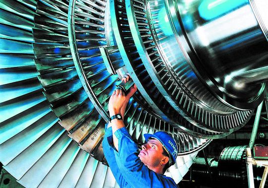 Verabschiedet sich Siemens von der Großantriebssparte (LDA)? Das jedenfalls lassen die neuesten Informationen des Großkonzerns befürchten. Hier mehr dazu.(Bild:  Siemens)