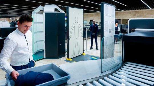 Die Sicherheitsscanner von Rohde & Schwarz sind nun auch im Einsatz am neuen Terminal 3 des Frankfurter Flughafens.(Bild:  Rohde & Schwarz)