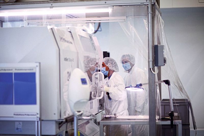 Sicher ist sicher: Die vorsterilisierten Reaktorbeutel und Single-Use Ventile minimieren das Risiko einer Kreuzkontamination. (Bild: GEMÜ Gebrüder Müller Apparatebau GmbH & Co. KG)