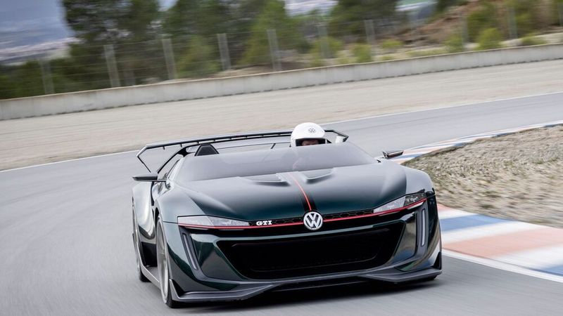 VW hat das Konzeptauto Golf GTI Roadster aus der Asservatenkammer geholt. (Bild: VW)