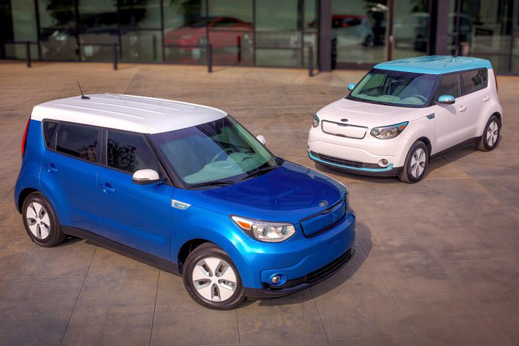 Der Kia Soul soll Ende 2014 einen Elektroantrieb bekommen. Die Reichweite soll bei über 200 Kilometern liegen. Dafür wird das Modell mit Lithium-Ionen-Polymer-Batterien mit einer Kapazität von 27 Kilowattstunden ausgerüstet. (Foto: Kia)