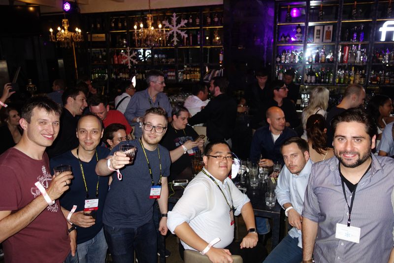 Am Pressetisch war super Stimmung. (Bild: IT-BUSINESS)