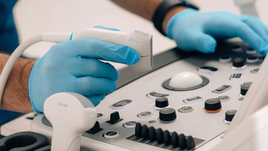Researchers at the University of Plymouth and the University of Exeter are investigating whether transcranial ultrasound stimulation can change how the brain processes pain and support future non-invasive therapies for chronic pain.(Source:  free licensed / Unsplash)