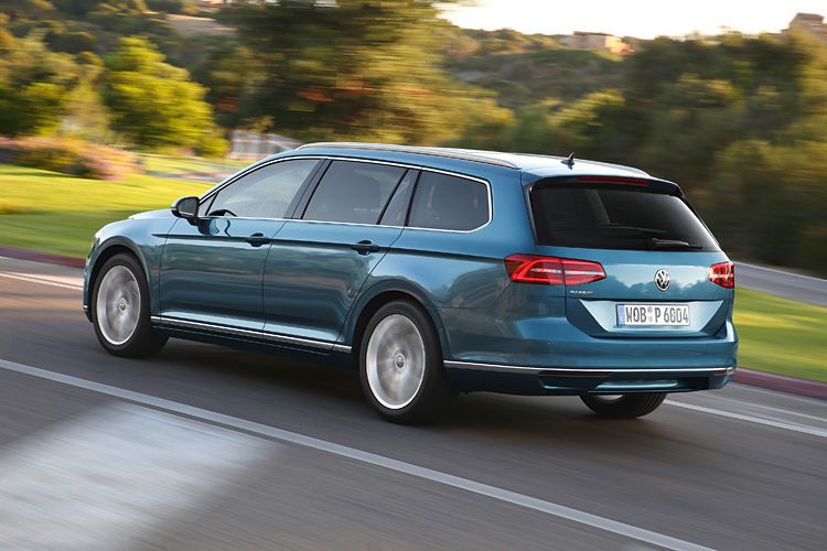 Der VW Passat Variant 2.0 TDI verfügt über einen Selbstzünder, der von 1.750 U/min bis 3.000 U/min das maximale Drehmoment von 340 Nm bereithält. Den Spurt von null auf 100 km/h schafft er in 8,9 Sekunden, die Höchstgeschwindigkeit wird mit 218 km/h angegeben. (VW)
