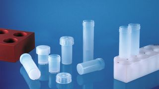 Die neuen „All-in-One“ PFA-Probengefäße ermöglichen mehrere Arbeitsschritte der Probenvorbereitung in der Elementspurenanalytik in einem 50 mL PFA-Gefäß. (Bild: AHF Analysentechnik)