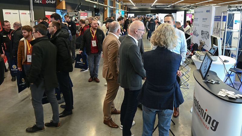 Die Schraubtec startete mit starken Besucherzahlen und dem neuen Standort Landshut ins Messejahr. (Bild:  Stefan Stark)