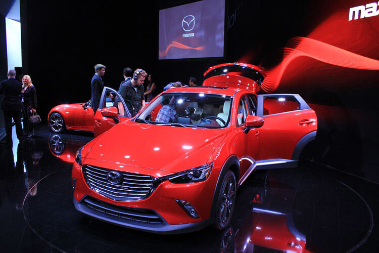 Ein regelrechtes Premierenfeuerwerk brennt Mazda ab. Im Mittelpunkt steht der neue CX-3. (Foto: press-inform)