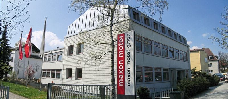 1979: Start der Internationalisierungsstrategie mit der Gründung der ersten Tochtergesellschaft Maxon Motor GmbH in München. Heute ist Maxon an acht Produktionsstandorten und in über 30 Ländern mit Vertriebsgesellschaften präsent.  (Maxon Motor)