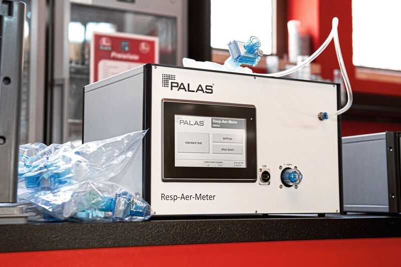 Das Resp-Aer-Meter von Palas ist ein universell einsetzbares Messgerät, das über die Atemluft feststellt, wie potenziell infektiös eine Person ist. (Palas)