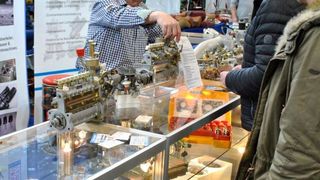 „Beauftragen Sie Oldiespezialisten mit der Überholung von Fahrzeugen und Bauteilen“, empfiehlt der Deuvet aktuell. (Bild: Dominsky/»kfz-betrieb«)