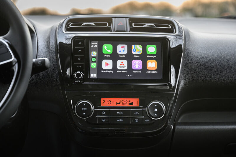 Das Infotainment-System ermöglicht eine Smartphone-Einbindung per Apple-Car-Play und Android-Auto auf dem 7-Zoll-Touchscreen. (Mitsubishi)