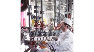 Bereits ab dem kommenden Jahr stellt Lanxess Elektrolytformulierungen für Lithium-Ionen-Batterien für das chinesische Unternehmen Tinci her. Dazu nutzt der Konzern eine Hightech-Anlage seiner Tochtergesellschaft Saltigo. (Lanxess)