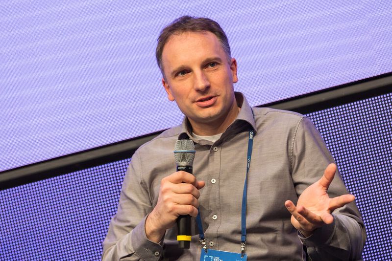 Einer seiner Diskussions-Partner: Markus Lorch (IBM), selbst begeisterter Smart-Home Anwender. (Bild: © CUBE GmbH | Photo: Dennis Wartenberg)