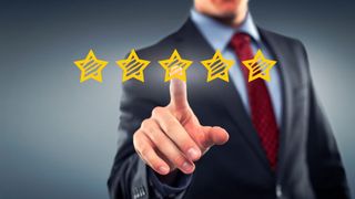 Arbeitgeberbeurteilungen im Internet sind oftmals eine Enscheidungshilfe bei einem möglichen Jobwechsel. (© Coloures-Pic - stock.adobe.com)