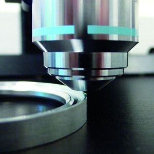 Sieger Kategorie Optische Technologien: Jens Bonerz, FRT GmbH - Die Profilstruktur eines Metallrings wird mit einem 3D-Konfokalmikroskop untersucht.