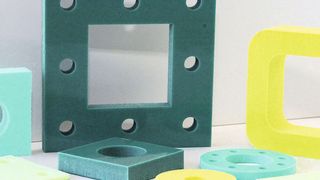 Entsprechend den unterschiedlichsten Anforderungen in Form von stoßförmigen Belastungen hat Getzner ein Sortiment mit sechs fein abgestuften Werkstofftypen entwickelt. (Getzner)