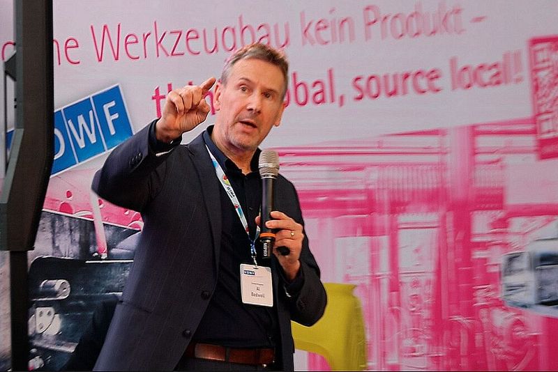 Al Bedwell, Analyst des Marktforschungsinstituts GlobalData (UK), sieht für europäische Werkzeugbauer insbesondere Chancen im Bau von Werkzeugen für Batterie- und Leichtbaugehäuse, für die Hochvolt-Steckersysteme und für Kühlkomponenten. (Bild: Maschinenmarkt/rw)